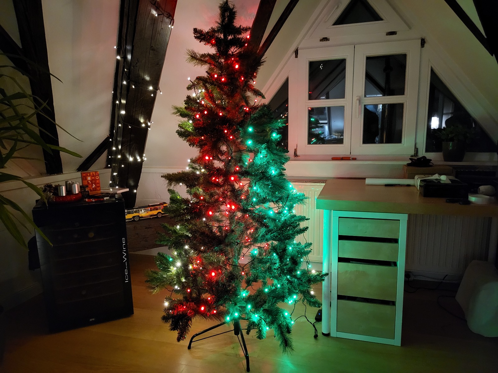 Twinkly Strings bemutat&oacute;