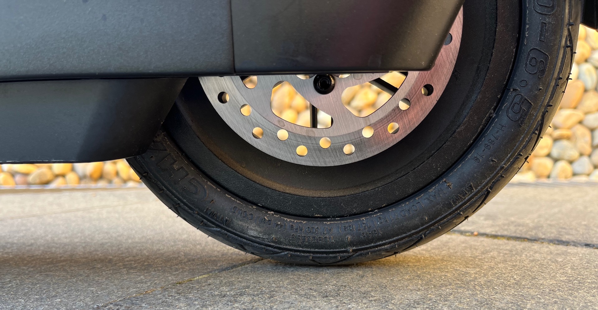 OKAI Neon Pro e-roller